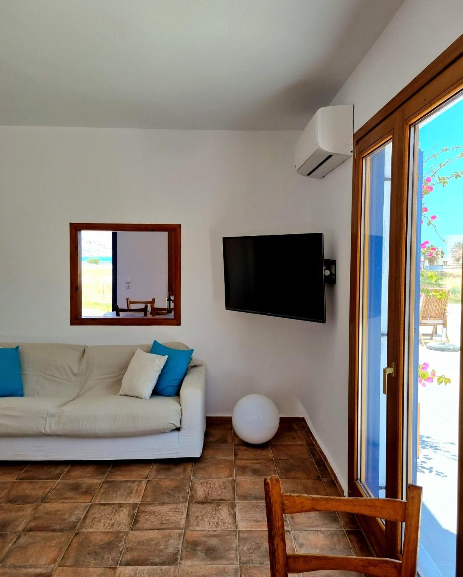 Season Lovely Seafront Vakantiehuis